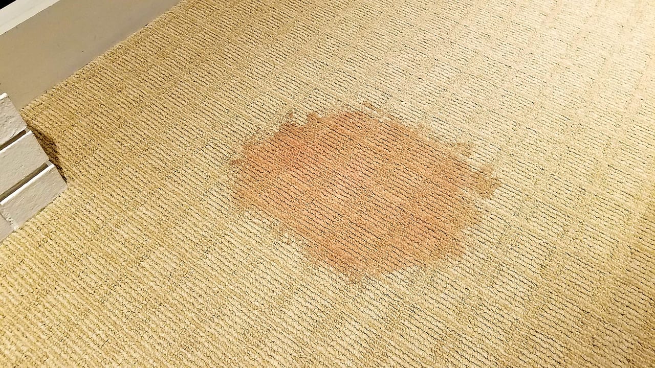 Large red spot before
